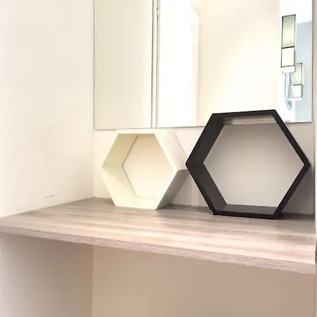 Moderne, Calme Et Bien Equipe, A 200m De La Apartment *