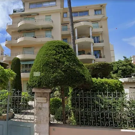 Διαμέρισμα Moderne, Calme Et Bien Equipe, A 200m De La *