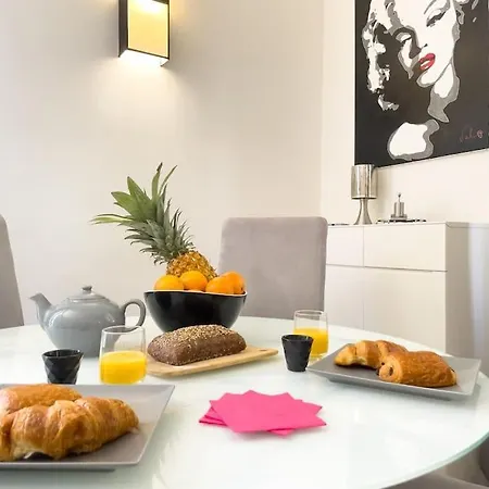 Appartement Moderne, Calme Et Bien Equipe, A 200m De La Cannes